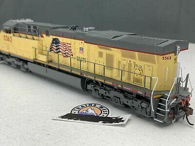 Athearn Genesis Ho GE ES44AC Gevo Union Pacific Up 5293 DC LED に対する画像結果