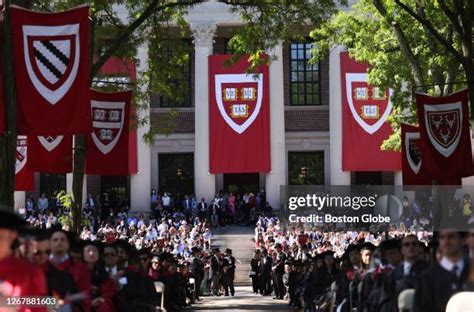 Harvard University Graduation Ceremony に対する画像結果