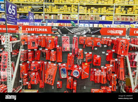 Afbeeldingsresultaten voor Nearest Hardware Store