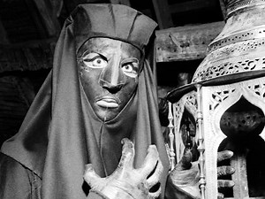 Le 6 mars 1965, les Français découvraient la série "Belphégor" 👻 Entre terreur et fascination, le fantôme du Louvre connut un succès exceptionnel ! À retrouver ici ▶️ http://bit.ly/2n6IV7s | INA