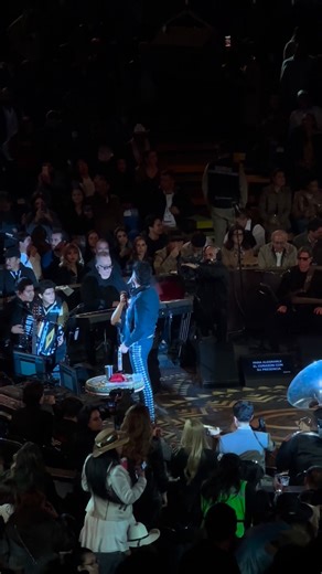 Alejandro Fernández en el palenque de la Feria Internacional Ganadera 2025 | De Reven Querétaro