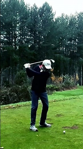 Easiest Swing in Golf - Slow Mo 📽