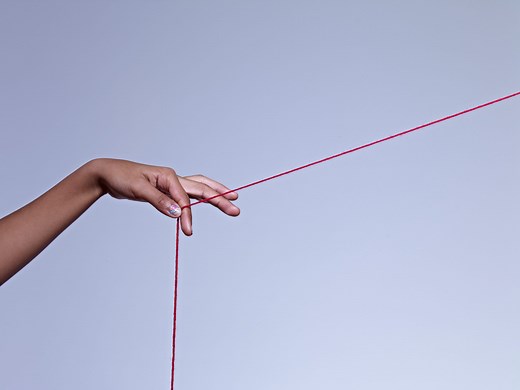 Relationship Experts Say Invisible String Theory Could Help You Find Your Soulmate, But... There’s A Catch