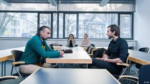 Bewerbungsgespräch | Nicos Weg