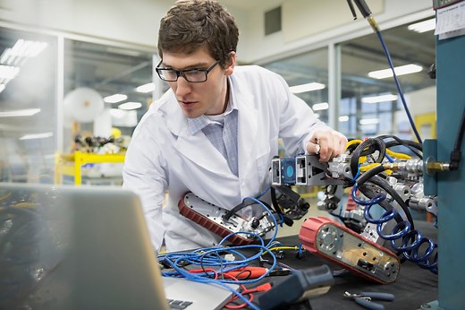 Microcontroller vs Microprocessor: What's the Difference? | IBM