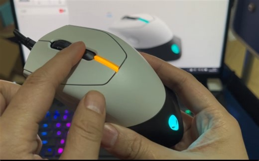 外星人AW610M无线鼠标开箱以及基础使用方法