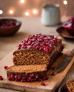 Fluffy Vegan Gingerbread Cake