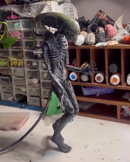 Alien Puppet Art: A Unique Creation by Han & the Devils