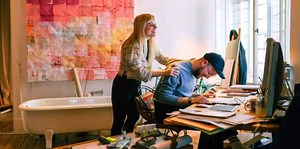 How To Speak A Man's Physical Touch Love Language, According To 21 Men