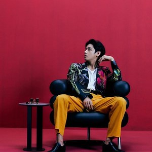 BTS' V becomes the first Instagram user to garner 10 million likes on all his posts