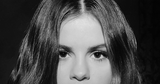 Selena Gomez - Lose You To Love Me (Official Music Video)