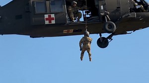 Drop in with C Co., 3-10 General Support Aviation Battalion, 10th Combat Aviation Brigade, 10th Mountain Division (LI), as they conduct MEDEVAC hoist training! The Helicopter Rescue Hoist helps MEDEVAC crews reach casualties in dangerous areas and evacuate them to safety. #TrainingTuesday #ClimbToGlory U.S. Army 🎥 by Pfc. Ethan Scofield U.S. Army Forces Command (FORSCOM) XVIII Airborne Corps and Fort Bragg | 10th Mountain Division
