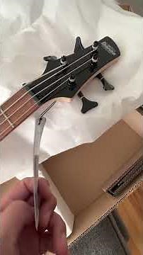 Ibanez Gio Soundgear Bass Guitar GSR200 Unboxing