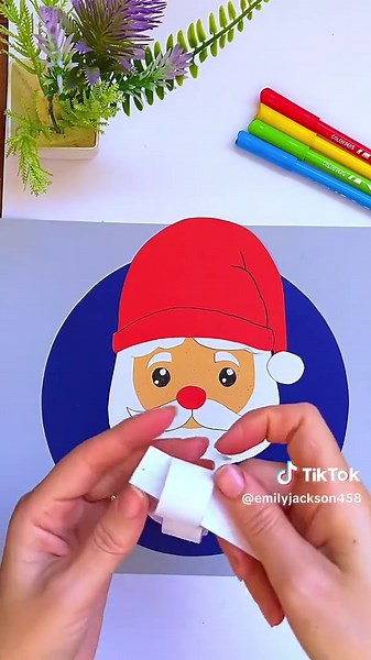 Simple santa cradt for kids #diyforkids #christmascrafts #kidscrafts #papercraftideas #santacraft